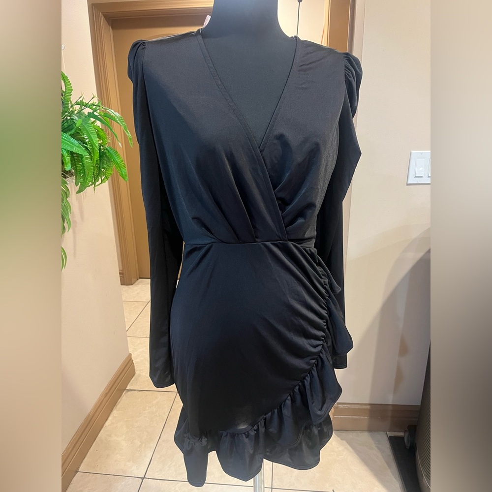 Chic Black Long Sleeve Dress
